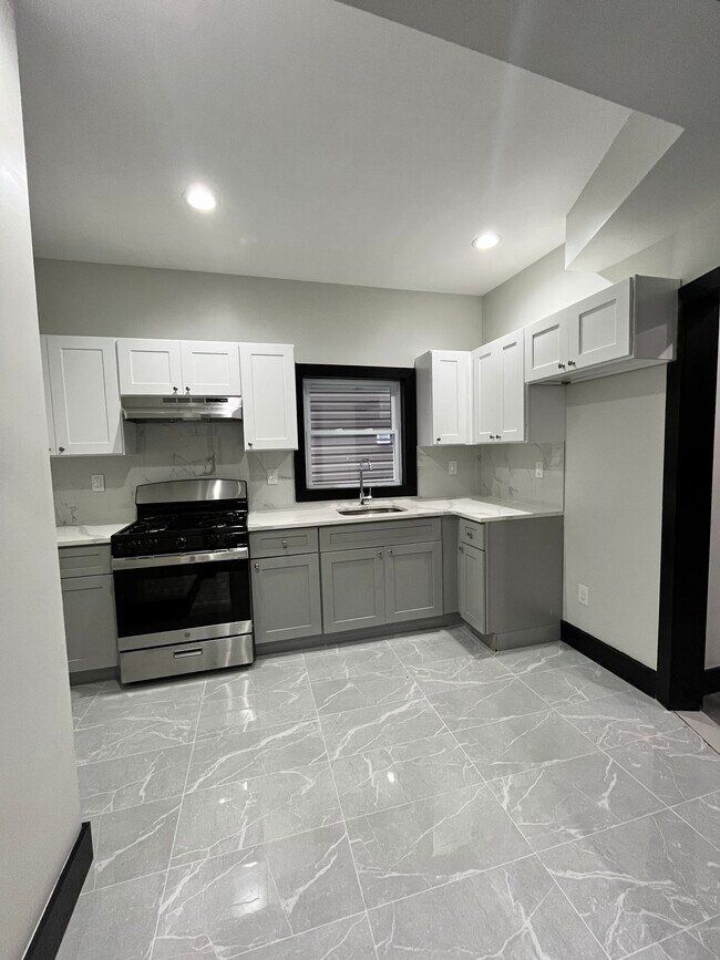 45 N 6th St Unit 2 - 43 N 6th St