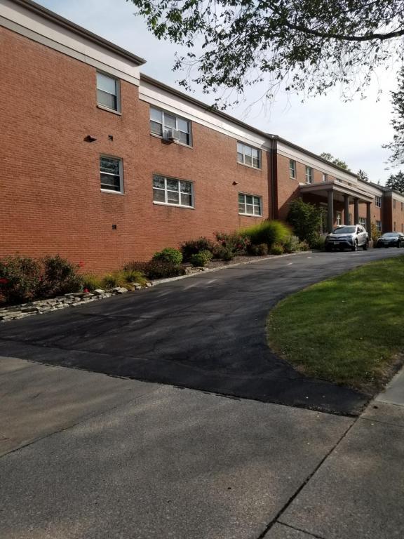 17103 Van Aken Blvd Apartment for Rent in Shaker Heights, OH