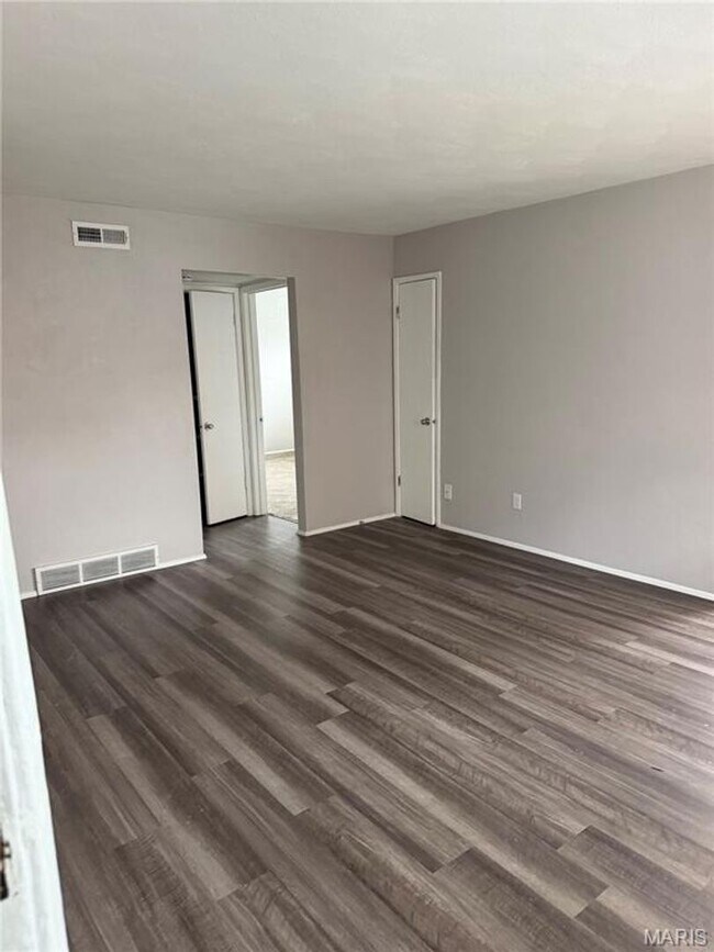 Foto del edificio - 6727 Colony Acres Dr