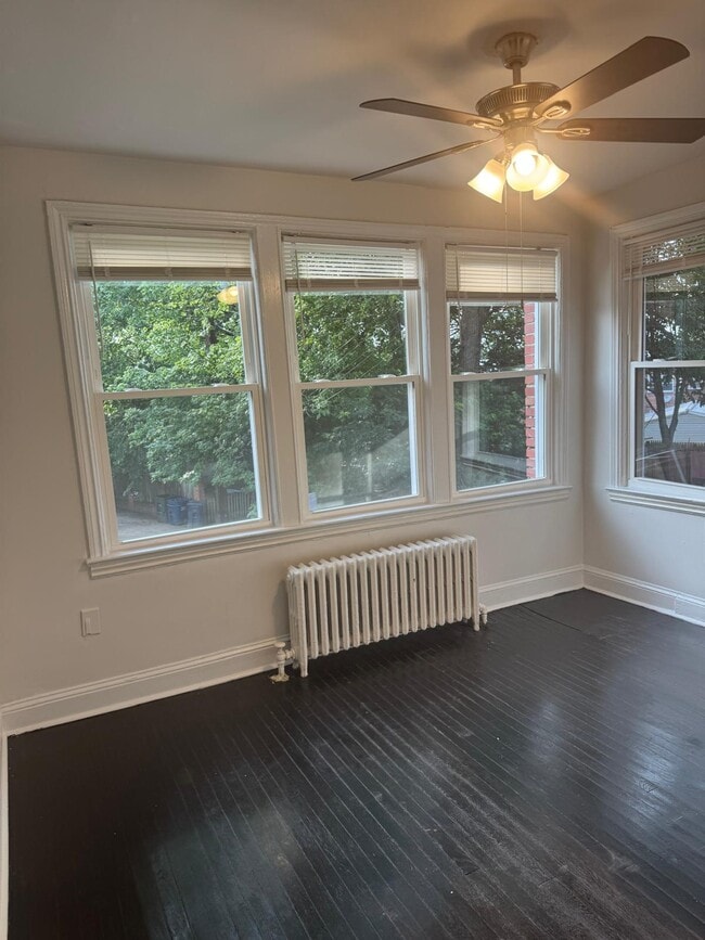 Foto del edificio - 4824 New Hampshire Ave NW