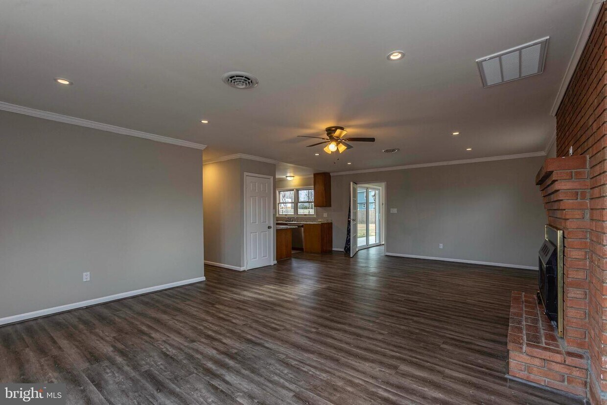 1302 Ebb Tide Dr, Colonial Beach, VA 22443 House Rental in Colonial