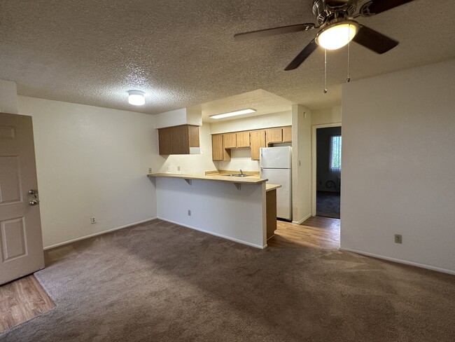 kitchen with new appliances - Mountain View Apartments