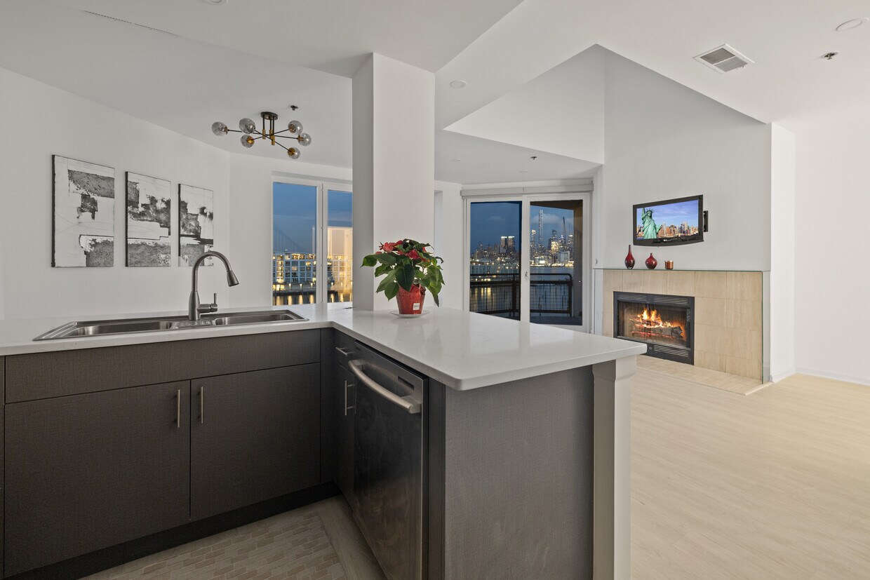 600 Harbor Weehawken NJ 07086 Townhouse For Rent In Weehawken NJ 