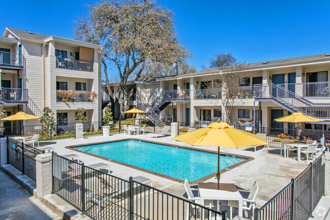 Building Photo - Old South Austin Apartments