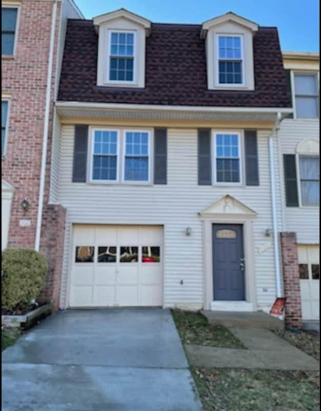 Building Photo - 204 Rolling Hill Ct