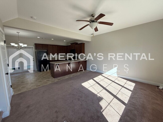 Foto del edificio - Townhome for Rent in Chelsea! COMING SOON!