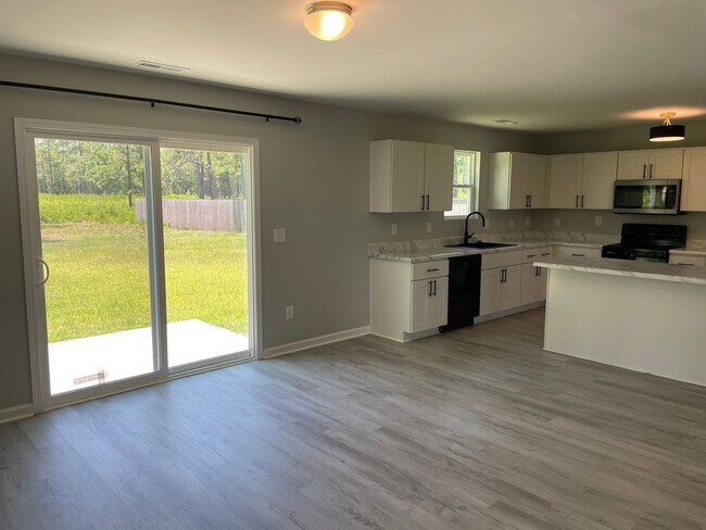 Foto del edificio - 870 Golf View Rd.
