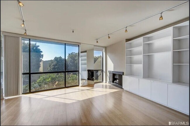 Foto del edificio - 1 Bed/1 Bath In Pacific Heights with Parking and Roof Deck