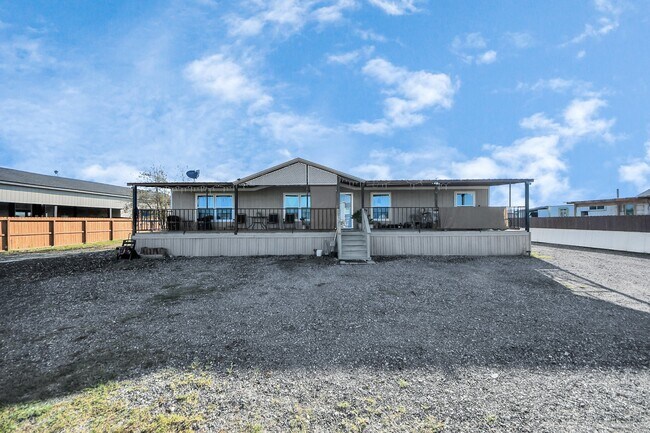 Building Photo - 1450 Rd 5734