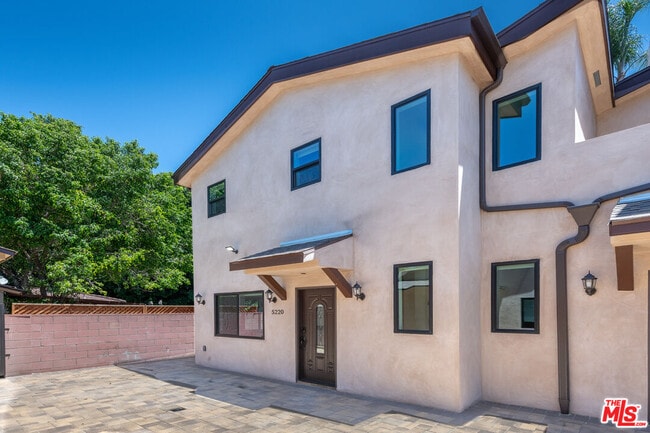 Building Photo - 5220 Goodland Ave
