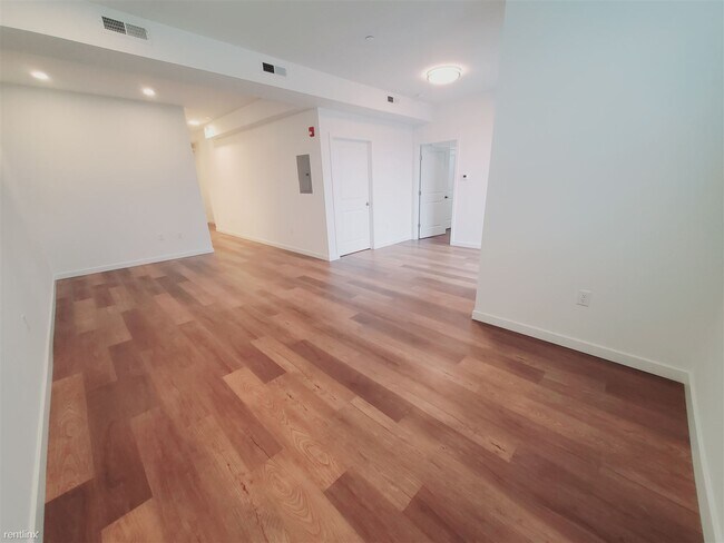 Foto del edificio - 1 br, 1 bath Condo - 916 Hope St Unit 1