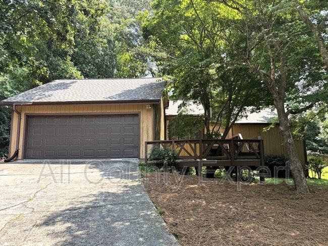 Photo - 1302 Colony Drive House