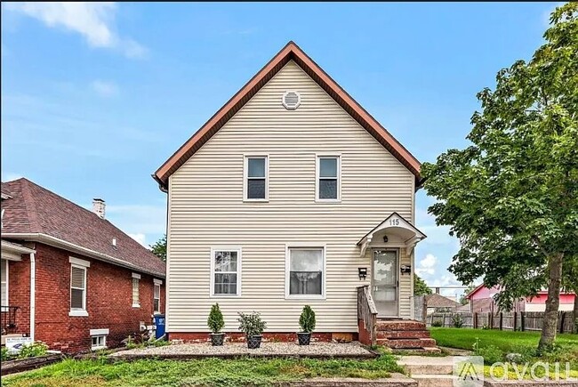 Building Photo - 115 W Barker Ave