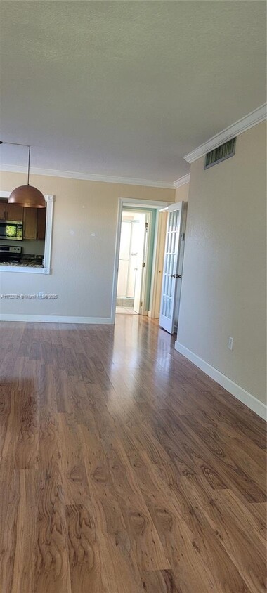 Foto principal - 9495 Evergreen Pl