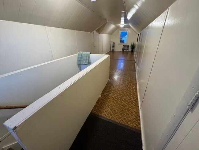 Foto del edificio - 3 bed, 1 bath home for rent in Waterloo