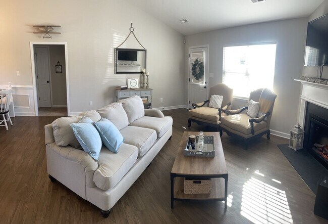 Foto del edificio - Furnished Rental Available Soon!