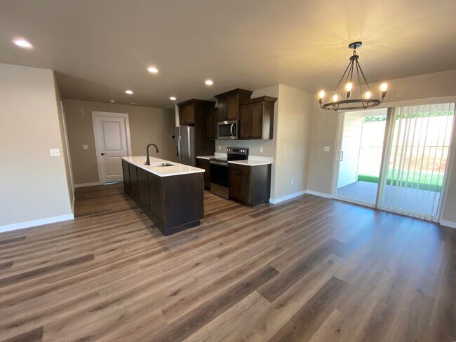 Foto del edificio - ~Brand New House in Oakland~