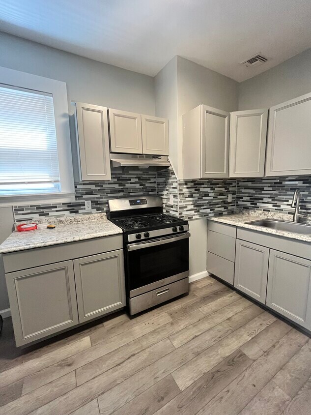 144 Bidwell Ave Unit 2, Jersey City, NJ 07305 Apartments in Jersey City, NJ