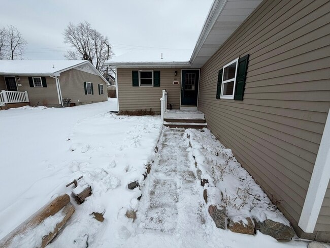 Building Photo - 801 S 15th St