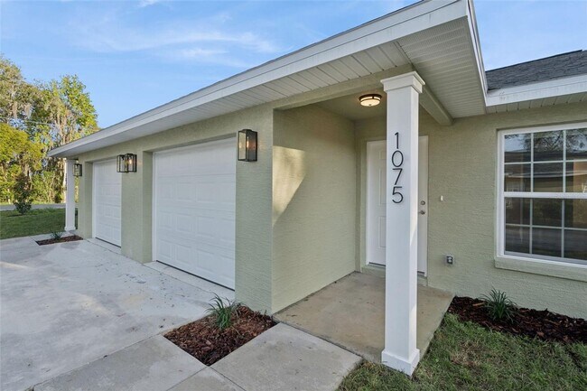 Foto del edificio - New Construction Available Now in Tavares!