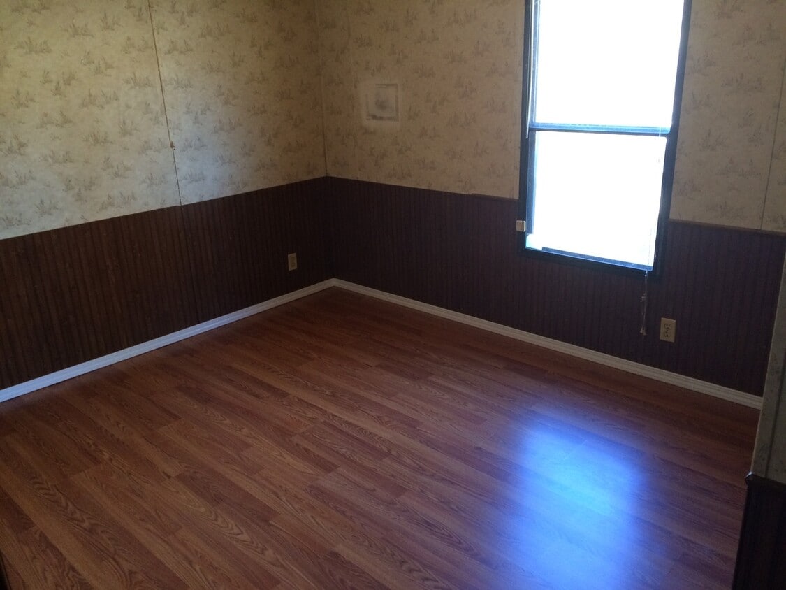 Building Photo - Country Setting Yet Still Close To Fort Leonard Wood