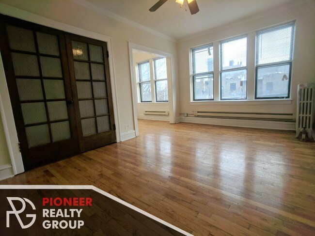 Foto del edificio - 4631 N Paulina St