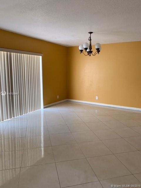 Foto del edificio - 6744 SW 40th St