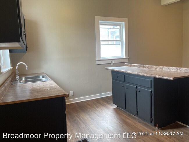 Foto del edificio - 3 br, 2 bath House - 1625 Nelson Ave. #1