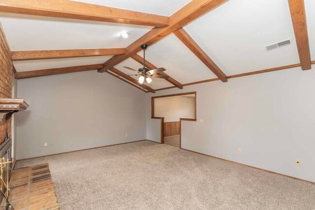 Foto del edificio - Canyon School District !!! 3 bedrooms 2 baths 2 car garage & storage shed