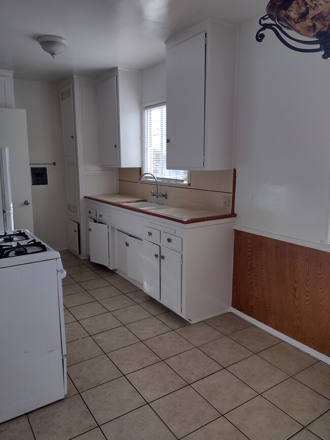 Kitchen - 16817 Crenshaw Blvd