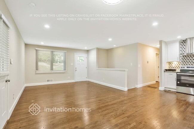 Foto del edificio - 664 Indigo Ln NW