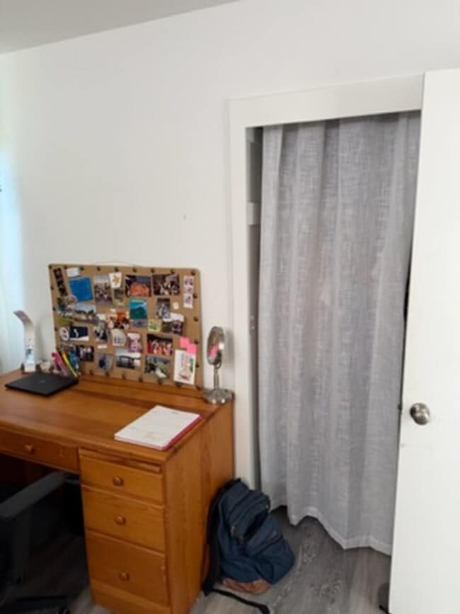 Building Photo - 347 Jeffrey Dr