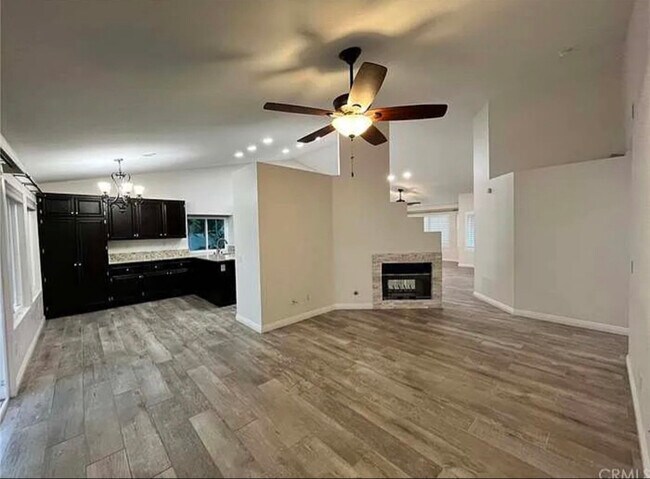 Foto del edificio - 2982 Briarwood Dr