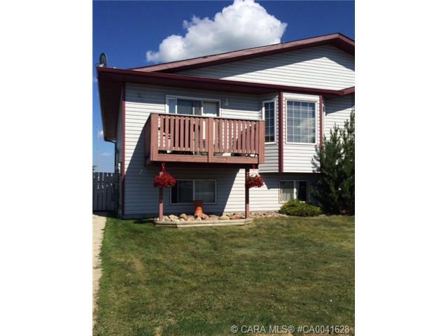 Photo du bâtiment - 5 Bed 2 Bath Unit in Blackfalds, AB