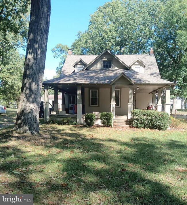 Foto del edificio - 11 W Cloverdale Ave