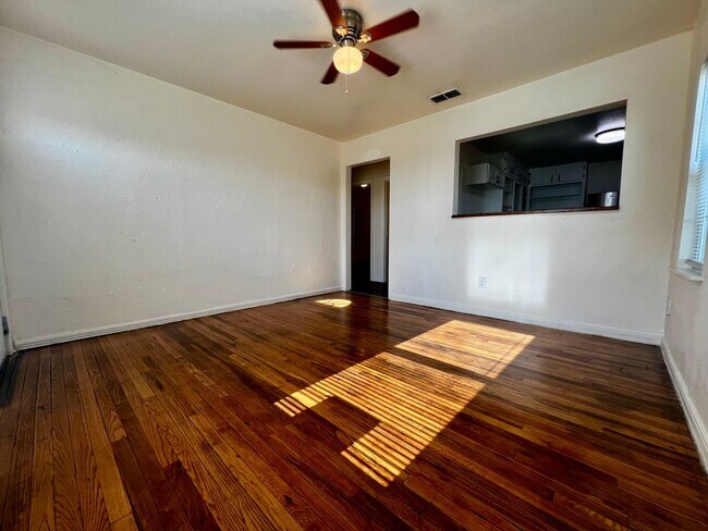 Foto del edificio - Cozy 2 Bedroom Home