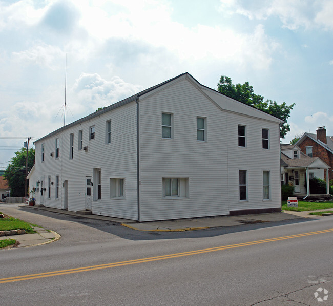 Building Photo - 128 S Miami St
