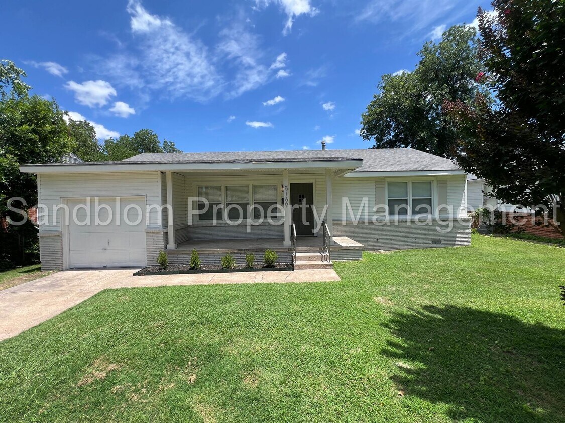 Foto principal - For Lease | $1300 Rent | Available Now!