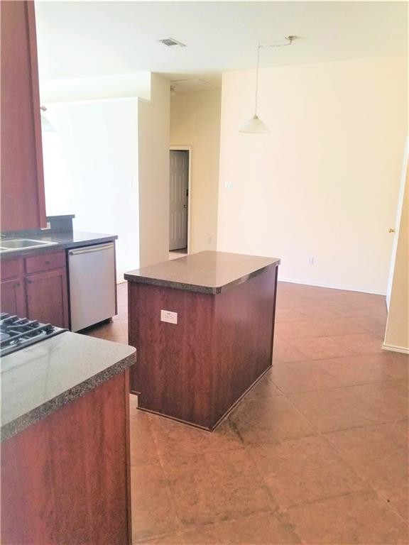 Foto del edificio - 606 Ember Ln