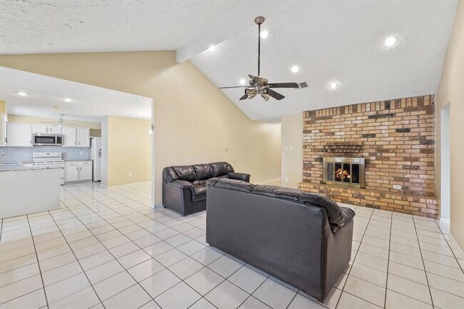 Building Photo - 1334 Great Dover Cir