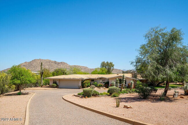 Foto del edificio - 5302 E Palo Verde Dr