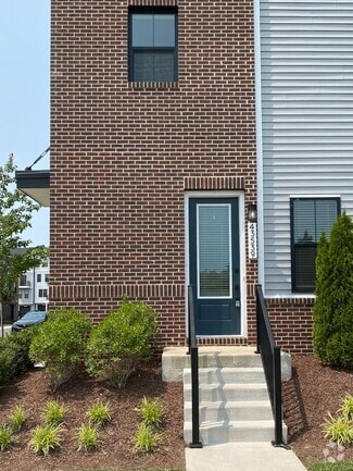 Building Photo - 43539 Farringdon Sq
