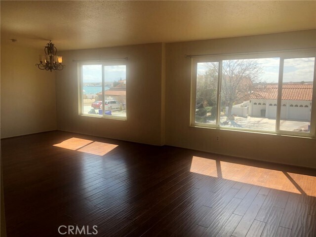 Building Photo - 27535 Lakeview Dr