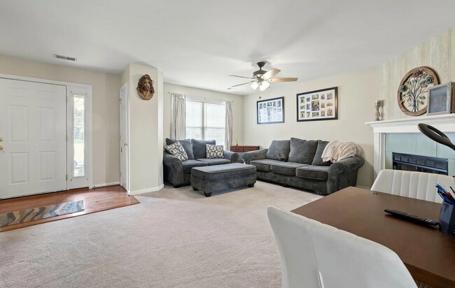 Foto del edificio - Spacious, Stylish, and Full of Charm – 3 bedroom home in Lexington | $1,900/mo