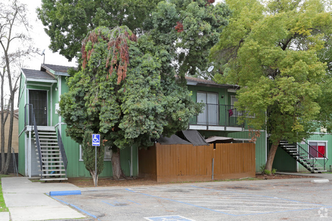 Peppertree Apartments Building Photo - Peppertree Apartments