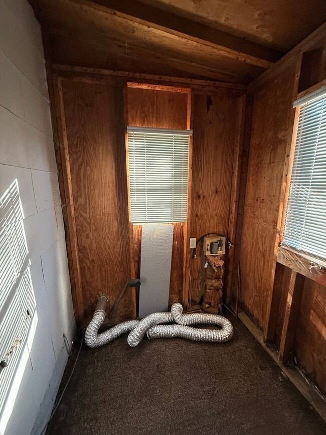 Building Photo - **1 Bed 1 Bath Duplex Rent Ready** Call our self-showing number to schedule a tour 334-366-9198