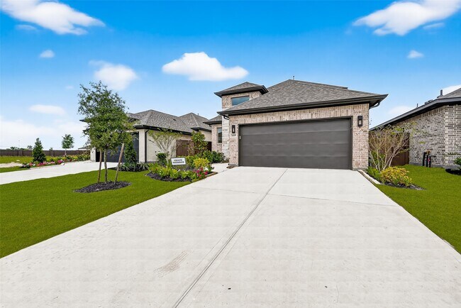 Building Photo - 5019 Bowen Pr Dr