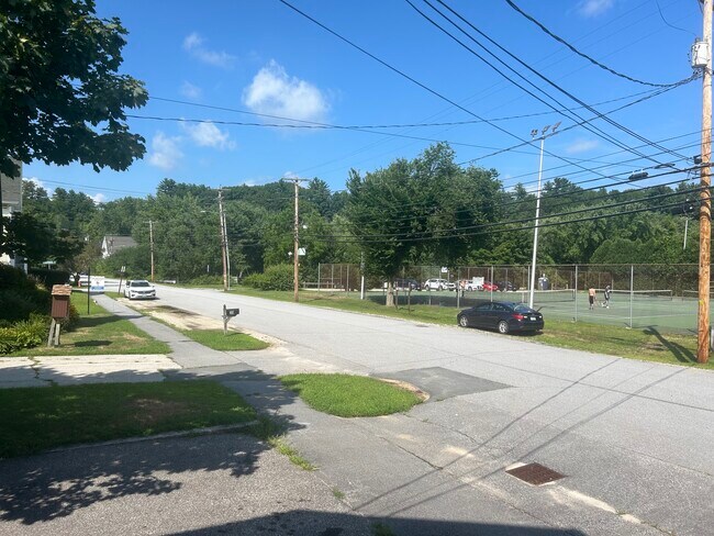 Building Photo - 32 Eastman St