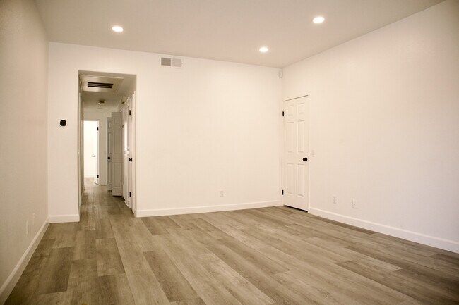 Foto del edificio - 21834 S Vermont Ave