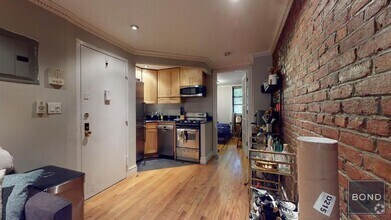 Building Photo - 411 E 12th St